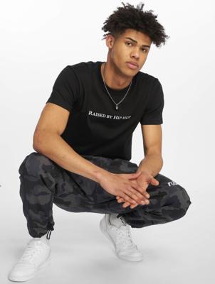 Mister Tee / t-shirt Raised By Hip Hop in zwart Mister Tee / t-shirt Raised By Hip Hop in zwart