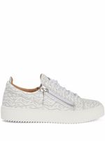 Giuseppe Zanotti baskets Frankie à motif monogrammé - Blanc