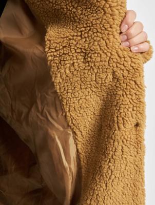 Urban Classics / Parka Ladies Oversized Teddy in bruin Urban Classics / Parka Ladies Oversized Teddy in bruin