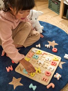 Puzzelletters om in te bedden in hout roze