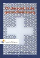 Onderzoek in de gezondheidszorg - Esther Bakker, Hans van Buuren - Paperback (9789001895501)