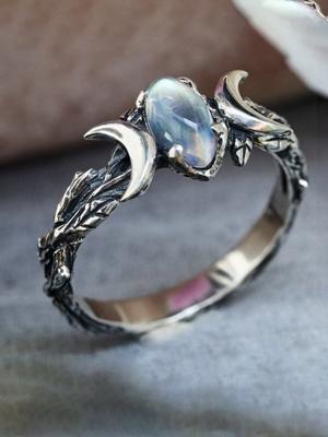 Vintage Maansteen gesneden Ring