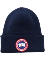 Canada Goose bonnet Arctic Disc en maille nervurée - Bleu