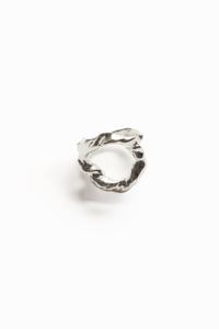 Verzilverde ring met de letter O Zalio - BLACK - L