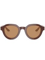 Giorgio Armani lunettes de soleil rondes à logo imprimé - Marron