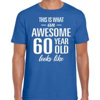 Awesome 60 year / 60 jaar cadeau t-shirt blauw heren