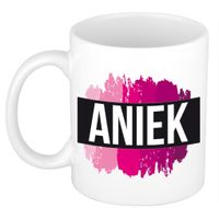 Aniek  naam / voornaam kado beker / mok roze verfstrepen - Gepersonaliseerde mok met naam   -