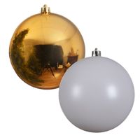 2x stuks grote kerstballen van 20 cm glans van kunststof goud en wit - thumbnail