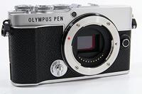 Olympus PEN E-P7 Micro Four Thirds-systeemcamera, 20 MP-sensor, ingebouwde 5-assige beeldstabilisator, kantelbaar en hoge definitie LCD, 4K-video, wifi, profielkeuze kleur en zwart/wit, zilver