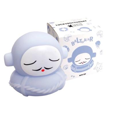 LuckyBoySunday badspeelgoed Balthazar junior 6,5 cm PVC blauw LuckyBoySunday badspeelgoed Balthazar junior 6,5 cm PVC blauw