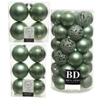 Kerstversiering kunststof kerstballen salie groen 6-8-10 cm pakket van 57x stuks