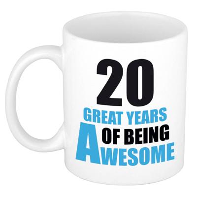 20 great years of being awesome cadeau mok / beker wit en blauw- verjaardagscadeau - feest mokken 20 great years of being awesome cadeau mok / beker wit en blauw- verjaardagscadeau - feest mokken