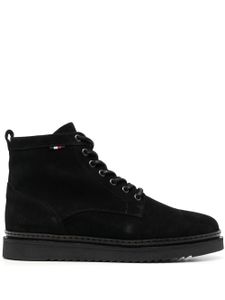 Tommy Hilfiger bottines Cleated en daim - Noir