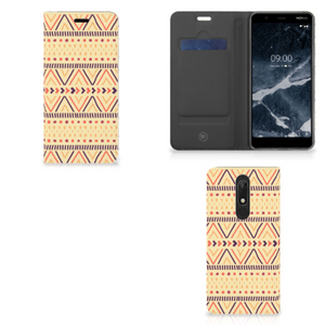 Nokia 5.1 (2018) Hoesje met Magneet Aztec Yellow