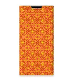 Samsung Galaxy S22 Ultra Hoesje met Magneet Batik Oranje