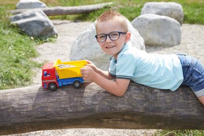 Lena kiepwagen Mercedes Benz Actros 24 x 10,5 x 12,5 cm Lena kiepwagen Mercedes Benz Actros 24 x 10,5 x 12,5 cm