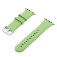 By Qubix - Rubberen sportbandje met gesp - Groen - Compatible met Apple Watch 38mm / 40mm / 41mm / 42mm - Compatible Apple watch bandjes