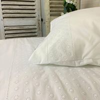 Town & Country Broderie Dekbedovertrek Olivia Off-white-Lits-jumeaux (240 x 200/220 cm)