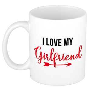 I love my girlfriend cadeau mok / beker wit voor Valentijnsdag 300 ml