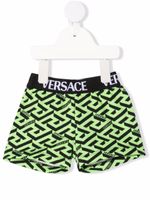 Versace Kids short à imprimé Greca - Vert - thumbnail