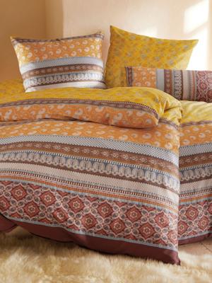 Dekbedovertrek ca. 135x200 cm / sloop ca. 80x80 cm Van Bassetti geel