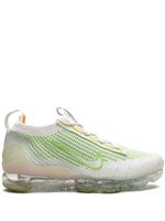 Nike baskets Air VaporMax 2021 Flyknit 'Feel Love' - Blanc - thumbnail