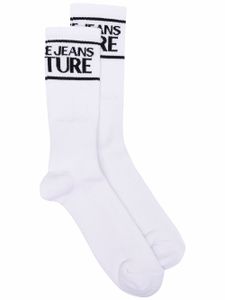 Versace Jeans Couture chaussettes en maille à logo - Blanc