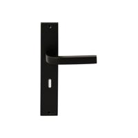 Hardbrass Deurkruk Osaka op rechthoekig langschild sleutelgat 72mm - zwart