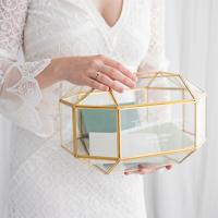 Glazen enveloppendoos geometrisch met namen modern