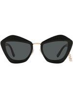 Miu Miu Eyewear lunettes de soleil Charms à monture géométrique - Noir