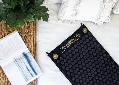 Shakti Mat Original Acupressure Mat for Stress Relief & Relaxation, Organic Cotton, Zwart Shakti Mat Original Acupressure Mat for Stress Relief & Relaxation, Organic Cotton, Zwart