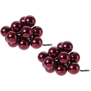 20x Donkerrode mini kerstballen kerststukje stekers 2 cm glans