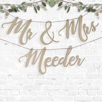 Gepersonaliseerde houten slinger mr & mrs + achternaam