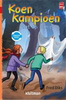 Koen Kampioen omkeerboek in de krant -op kamp - Fred Diks - Hardcover (9789020648676)