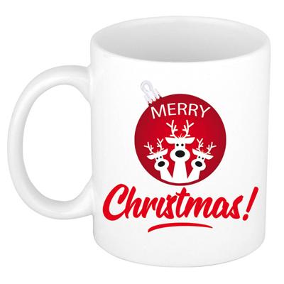 Kerstcadeau mok/beker Merry Christmas rode kerstbal met rendieren 300 ml - Bekers