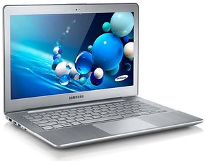 Samsung 7 NP730U3E-S03IT notebook 33,8 cm (13.3") Full HD De derde generatie Intel® Core™ i7 6 GB DDR3-SDRAM 256 GB SSD Windows 8 Zilver