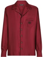 Dolce & Gabbana chemise en soie DG Essentials à patch logo - Rouge