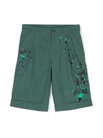 Moschino Kids short à effet taches de peinture - Vert