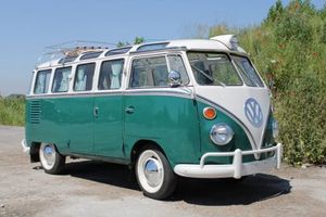 Een dag toeren in een Porsche of VW bus type T1