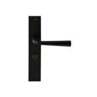 Hardbrass Deurkruk Mikonos op rechthoekig langschild WC63/8mm - zwart