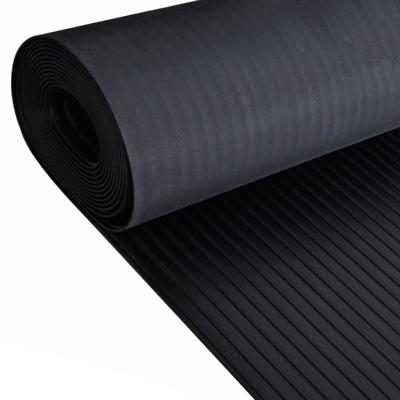 VidaXL Rubberen anti-slip vloermat 5x1m breed geribbeld