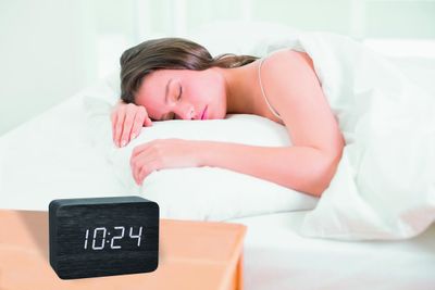 TFA Dostmann 60.2549.01 Wekker Zendergestuurd Hout, Zwart Alarmtijden 1
