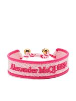 Alexander McQueen bracelet brodé à breloques tête de mort - Rose