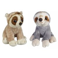 Bosdieren zachte pluche knuffels 2x stuks - Grootoog Lorie aapje en Luiaard van 15 cm