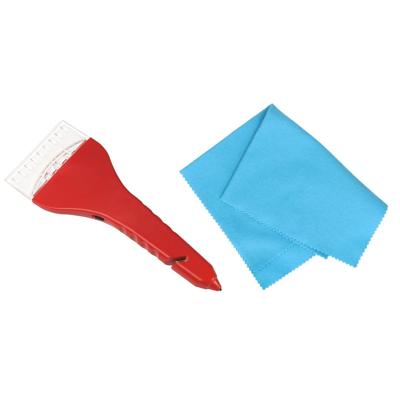 Autoramen IJskrabber met LED lichtje rood 26 cm met anti-condens doek Autoramen IJskrabber met LED lichtje rood 26 cm met anti-condens doek