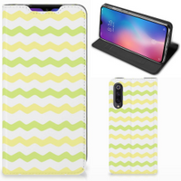 Xiaomi Mi 9 Hoesje met Magneet Waves Yellow