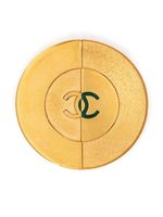 CHANEL Pre-Owned broche ronde à logo CC - Or