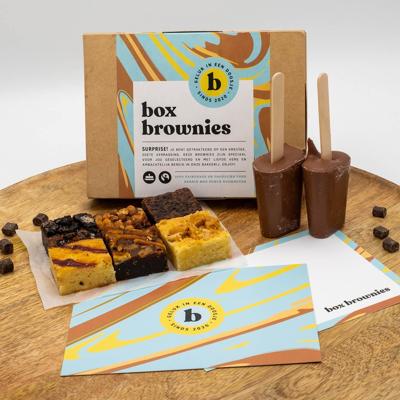 Hot Chocolate box - 6 Brownies Per Post - Brievenbus Pakket - Box Brownies - Fair trade chocolade - Chocolademelk sticks - Oreo - Nutella - Cadeau Hot Chocolate box - 6 Brownies Per Post - Brievenbus Pakket - Box Brownies - Fair trade chocolade - Chocolademelk sticks - Oreo - Nutella - Cadeau