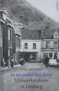 In en onder het dorp - Wiel Kusters - ebook