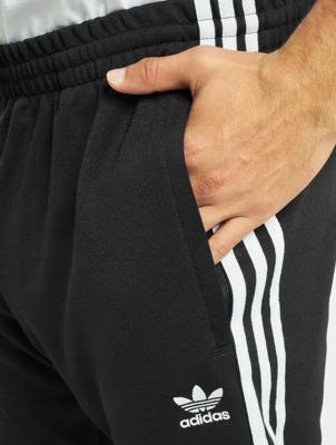 adidas Originals / joggingbroek SST TT P in zwart adidas Originals / joggingbroek SST TT P in zwart